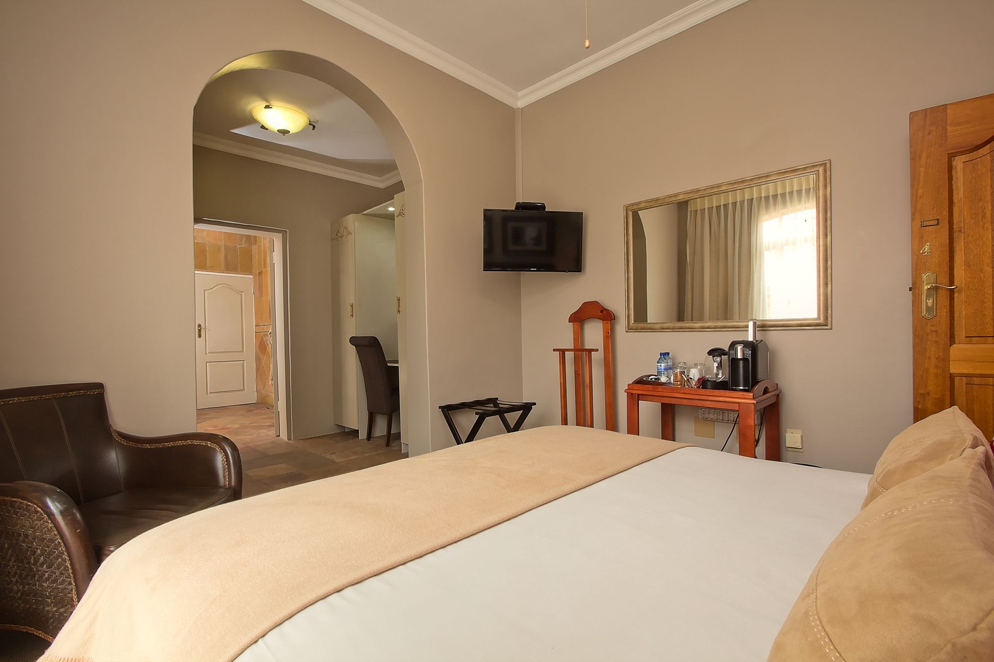 Фото Leopardsong Manor