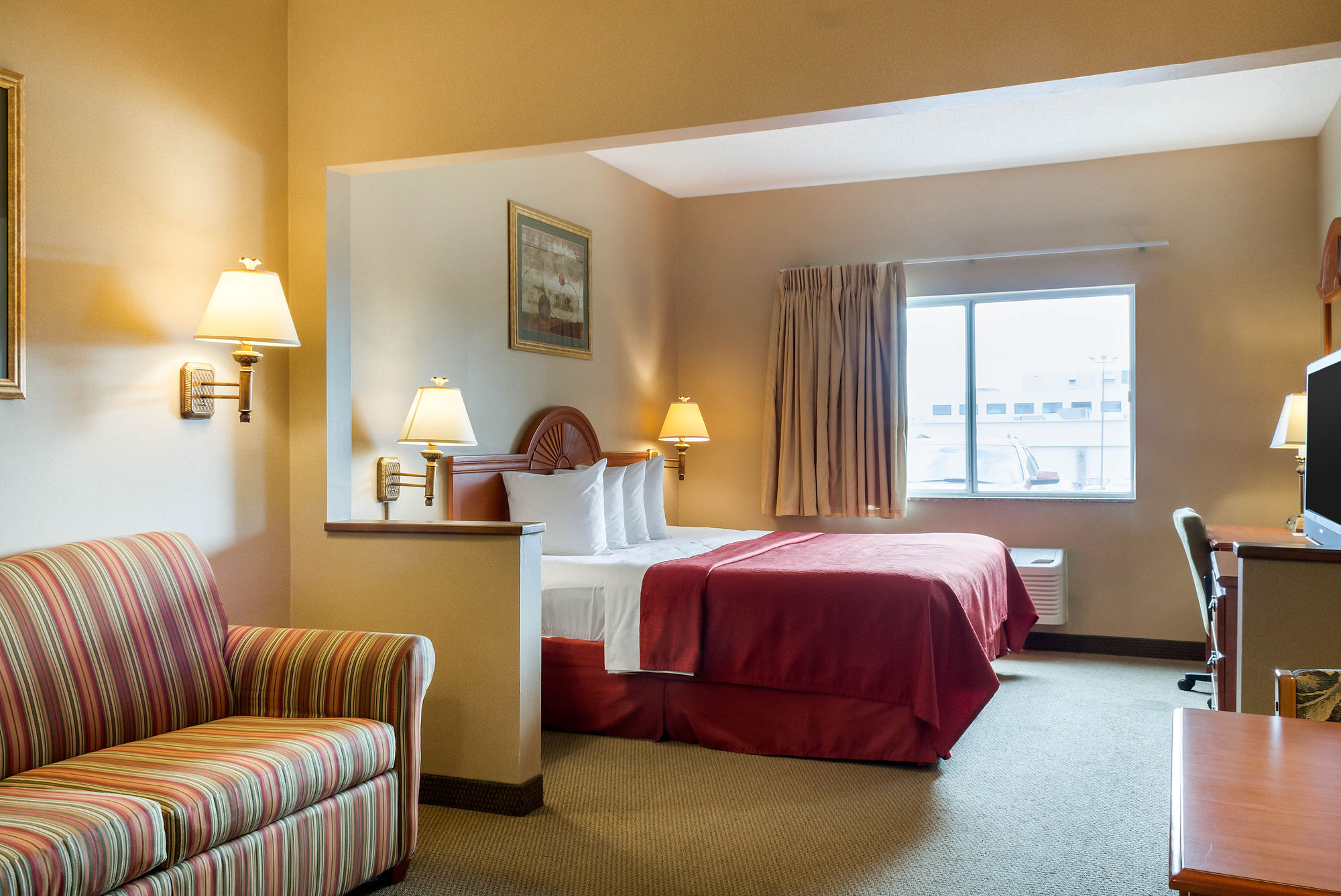 Фото Quality Inn Brookings - University