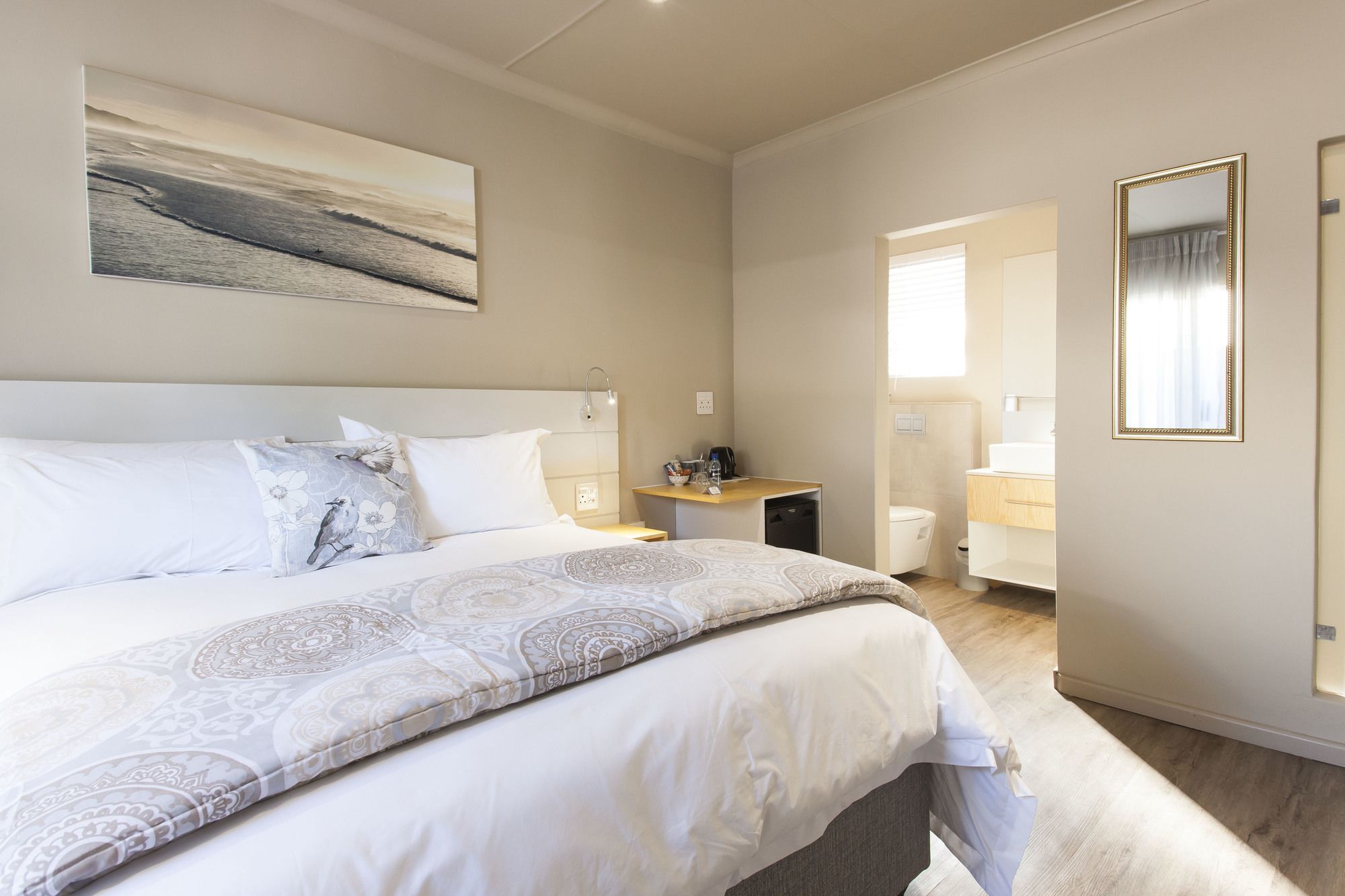 Фото The Hill Boutique Bed & Breakfast