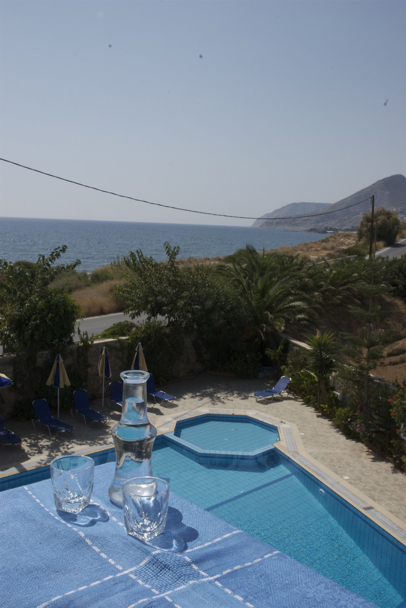 Фото Sarikampos Beach