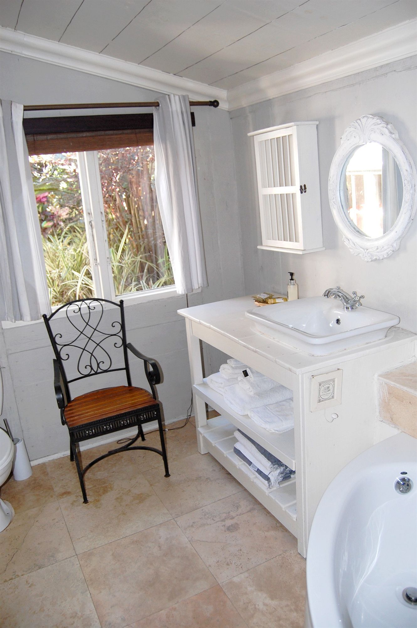 Фото Petite Provence B&b