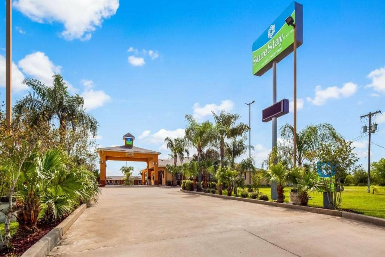 Фото SureStay Hotel by Best Western Falfurrias