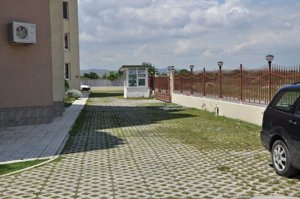 Фото Sunny Holiday Apartments