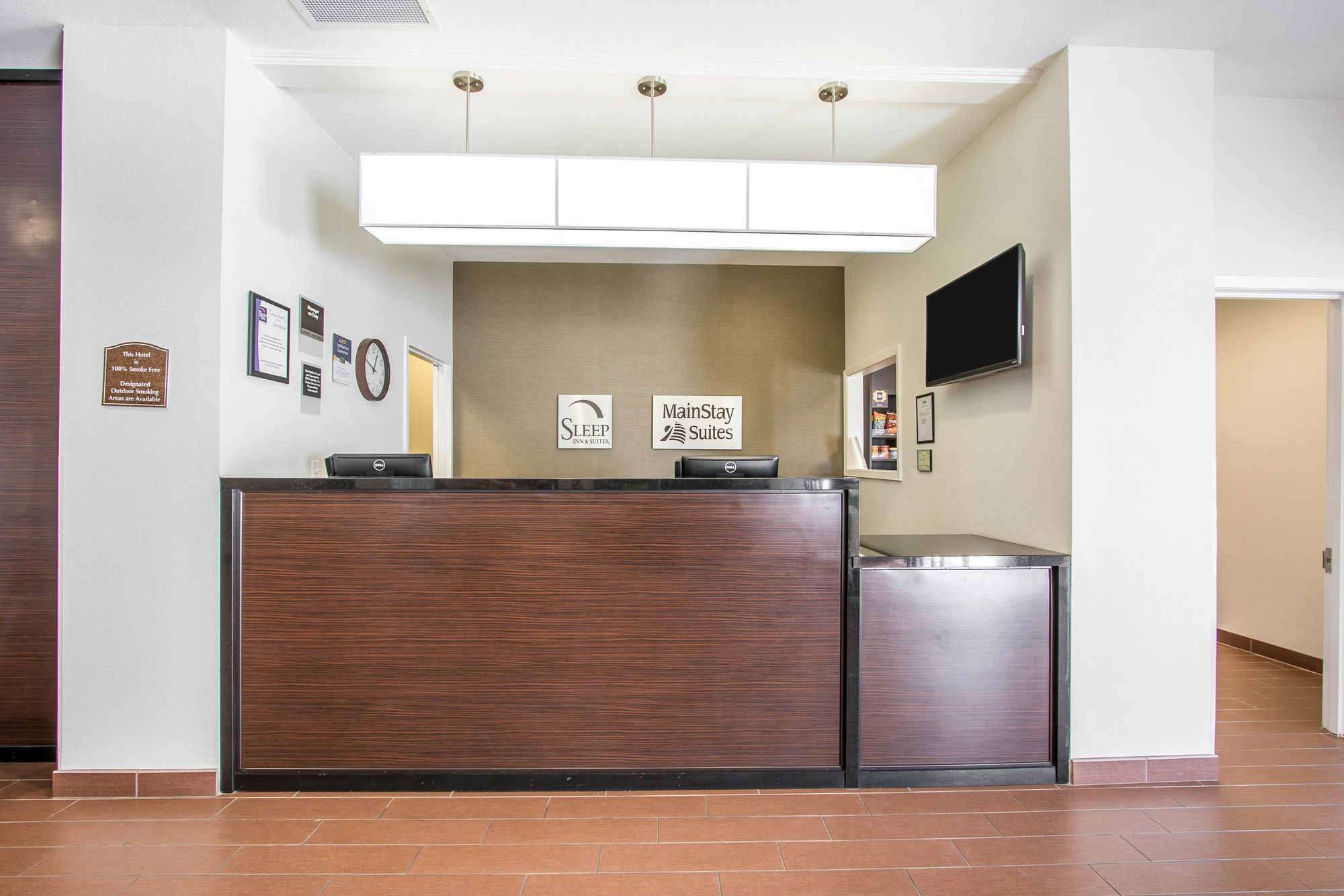 Фото Sleep Inn & Suites