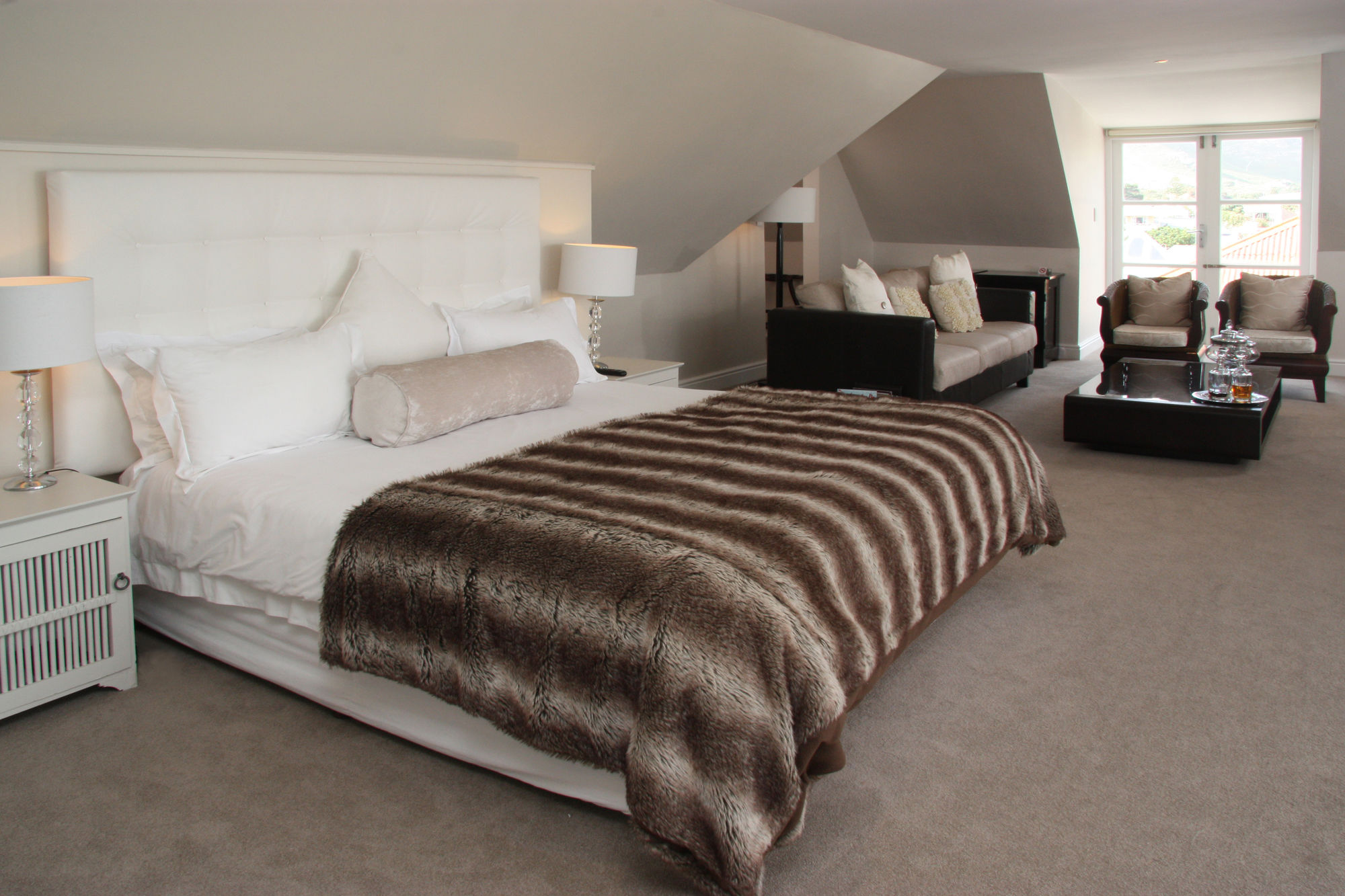 Фото Ocean Eleven Guest House