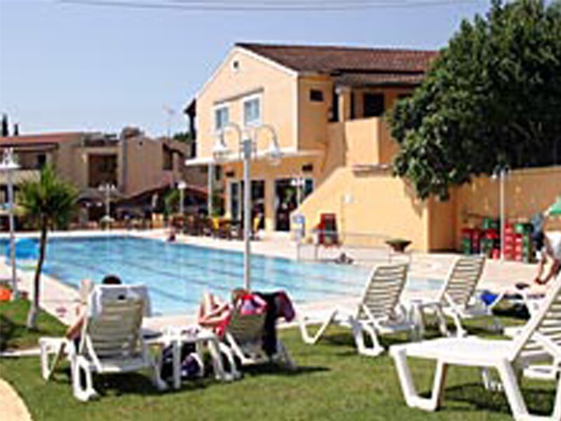 Фото Dominoes Aparthotel