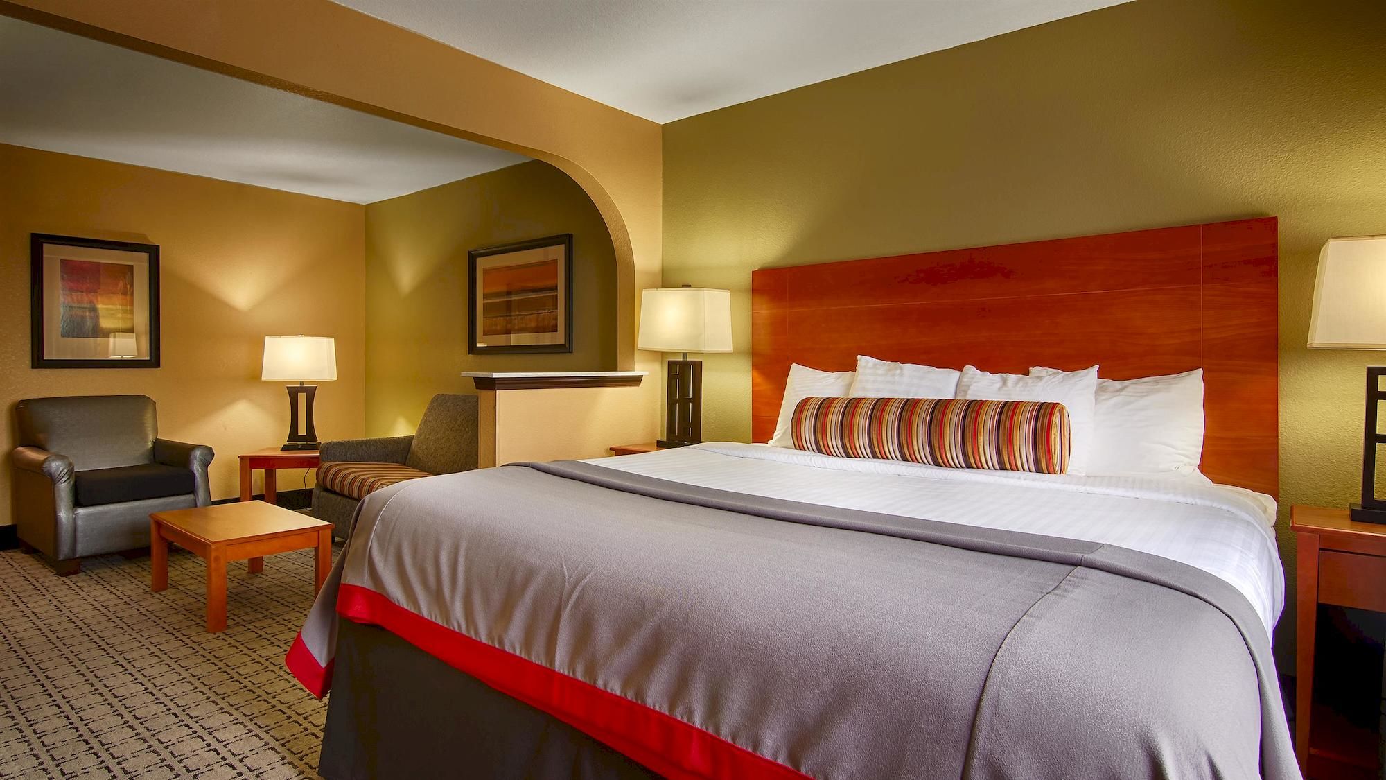 Фото Best Western Plus Jackson Downtown Colliseum