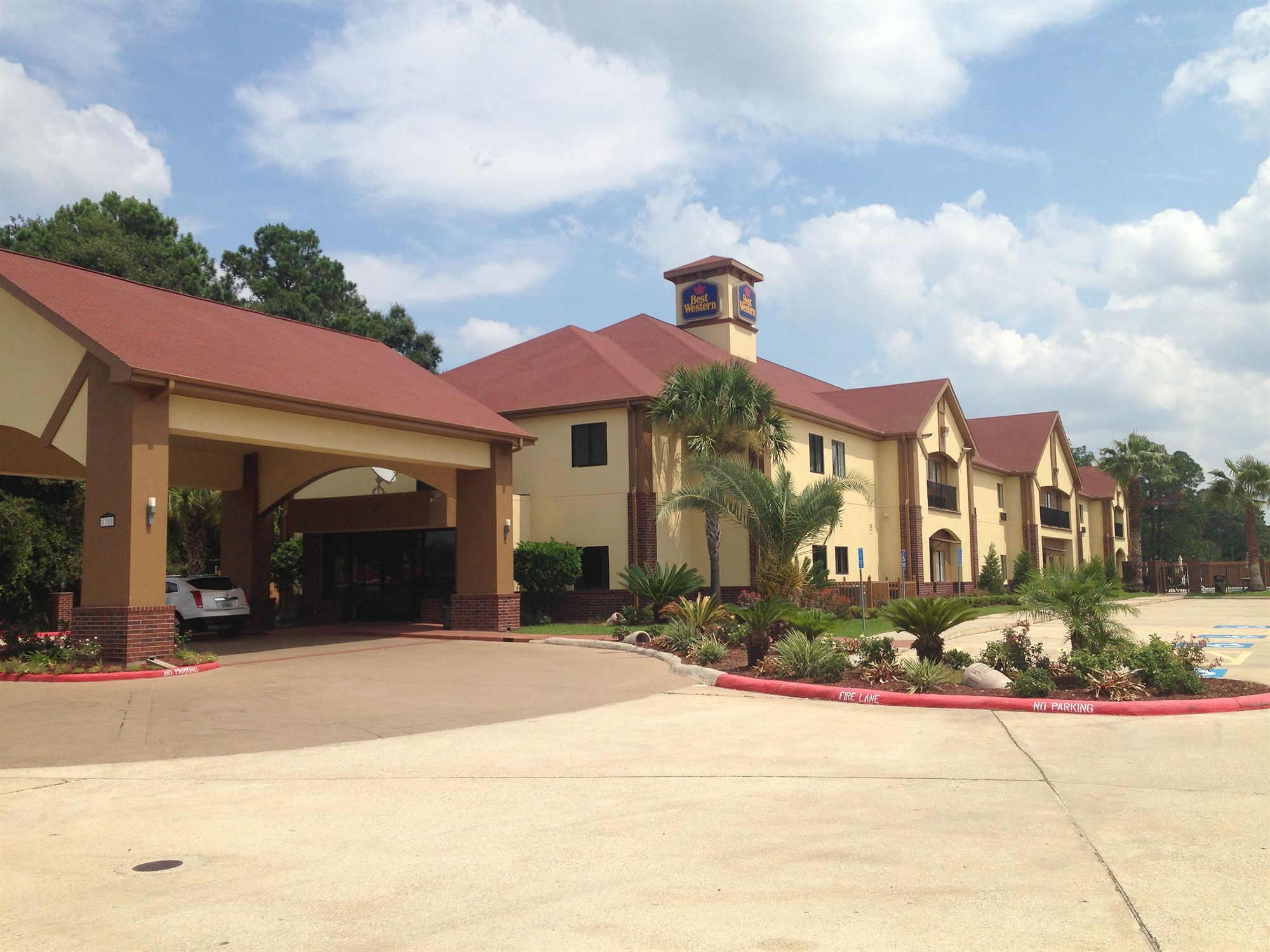 Фото Best Western Bayou Inn & Suites