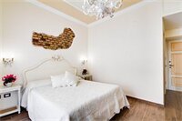 Фото Lunaria Suites Rome