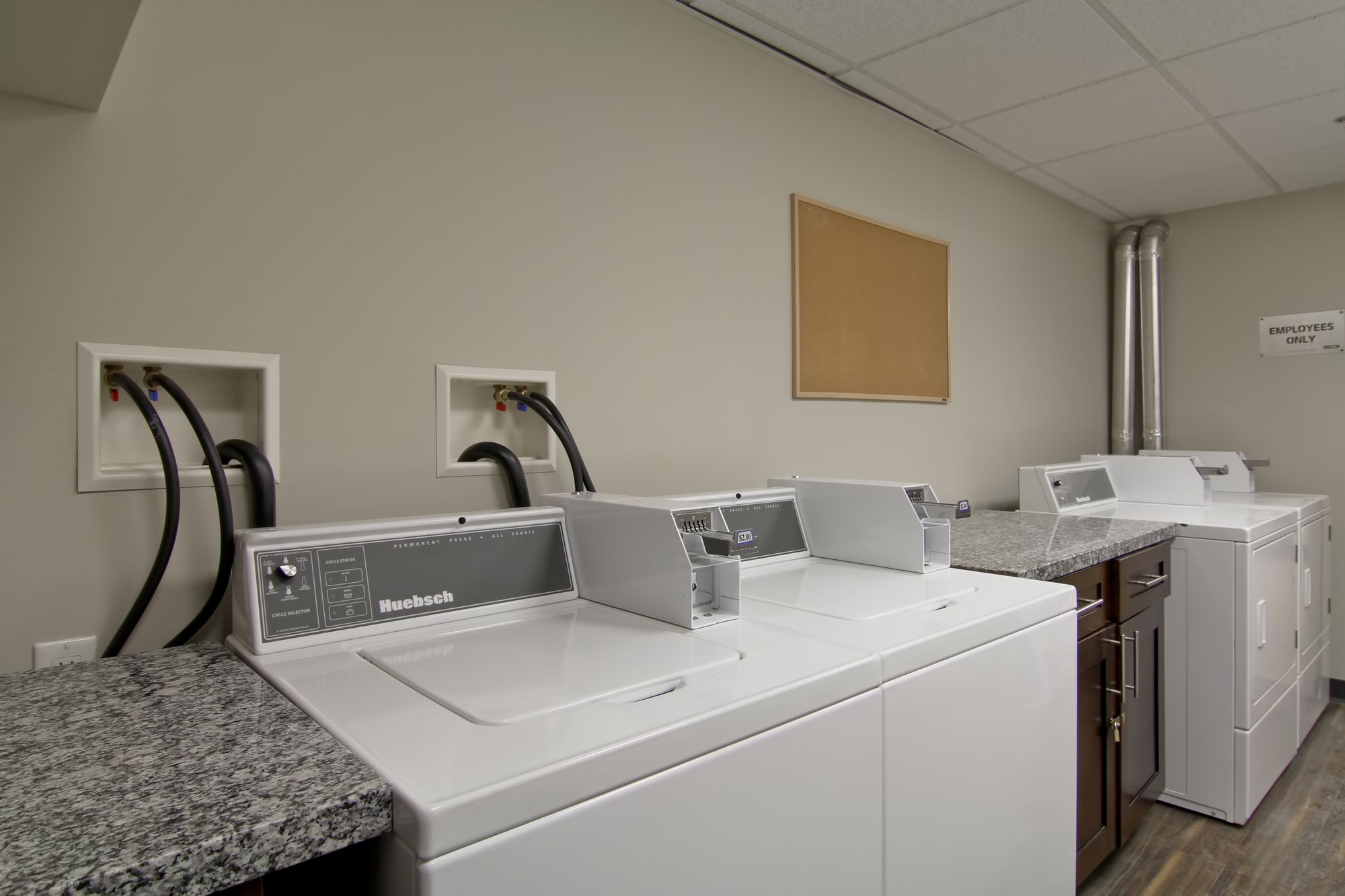 Фото Home Inn and Suites Regina Airport