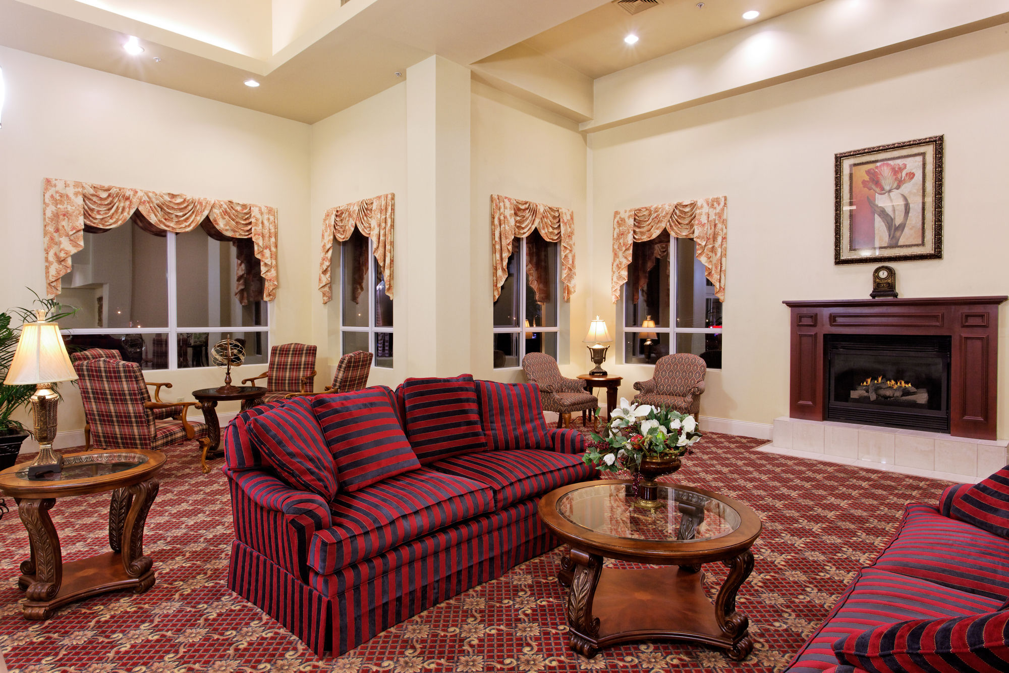 Фото Holiday Inn Express Mystic, an Ihg Hotel