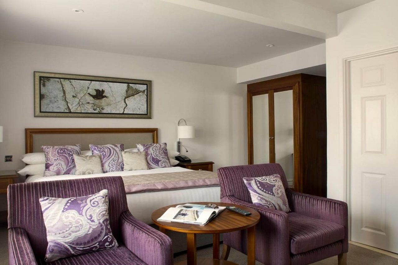 Фото Bailbrook House Hand Picked