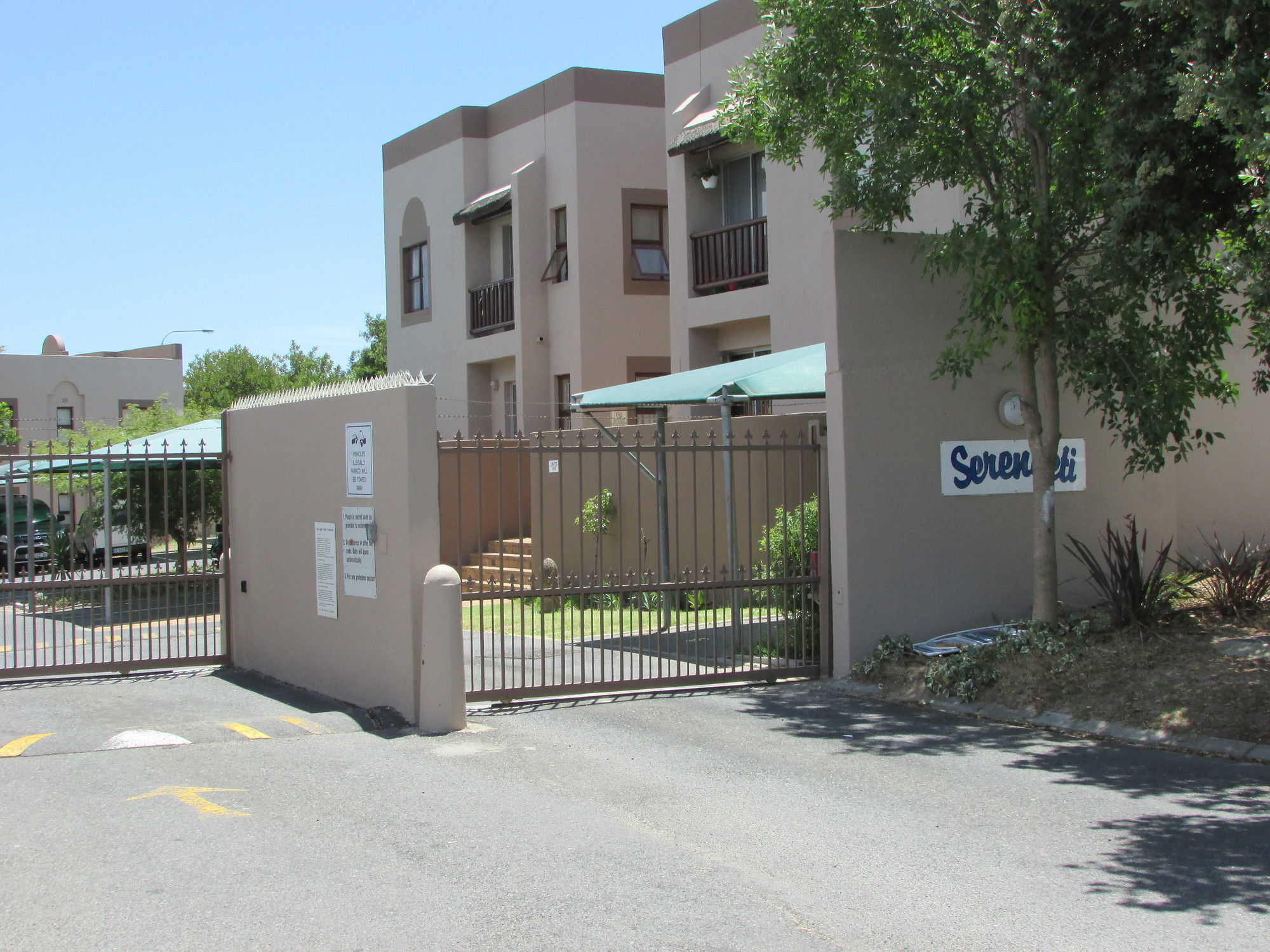 Фото Serengeti Self Catering Units