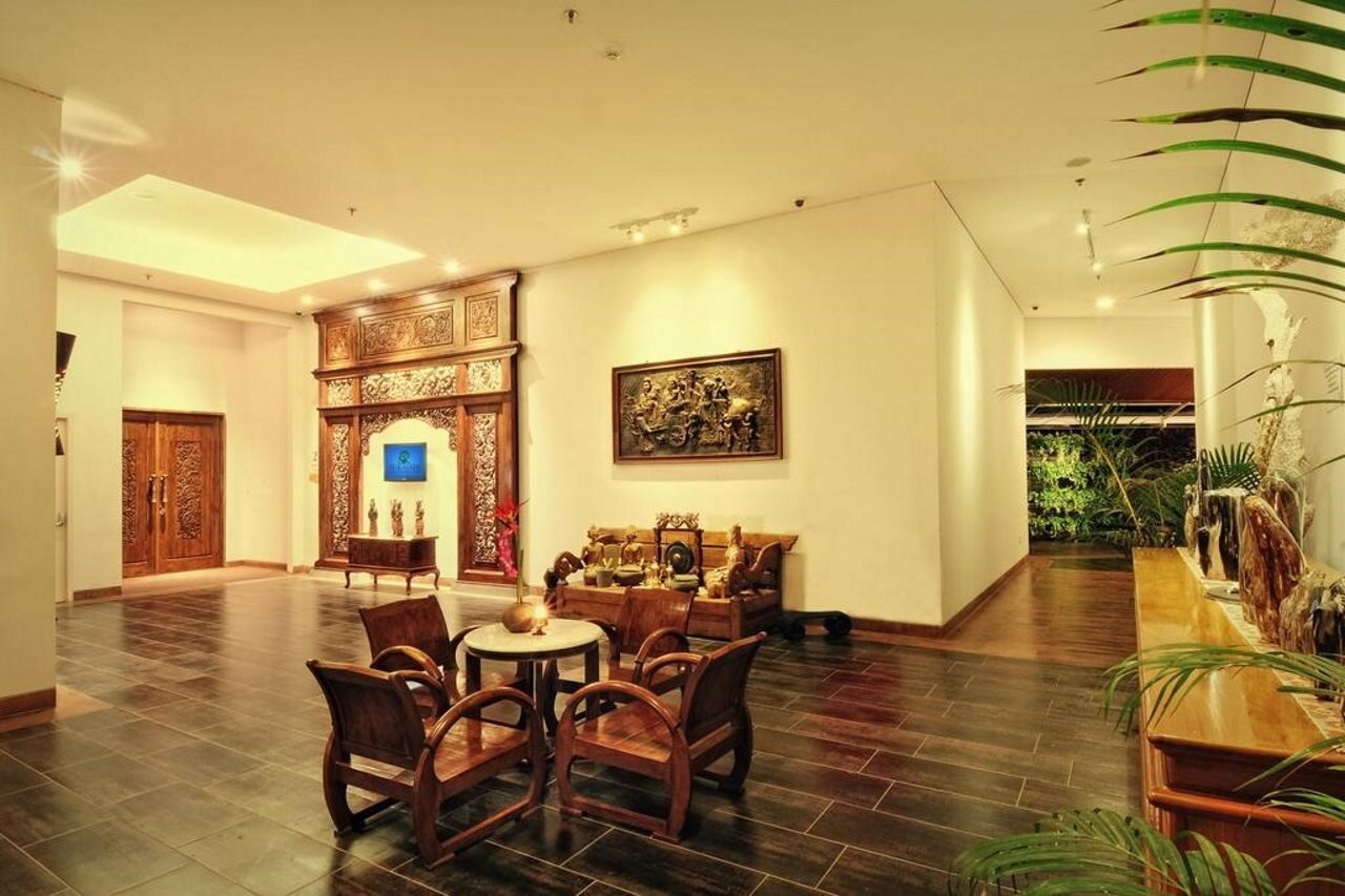 Фото Sukajadi Hotel and Gallery