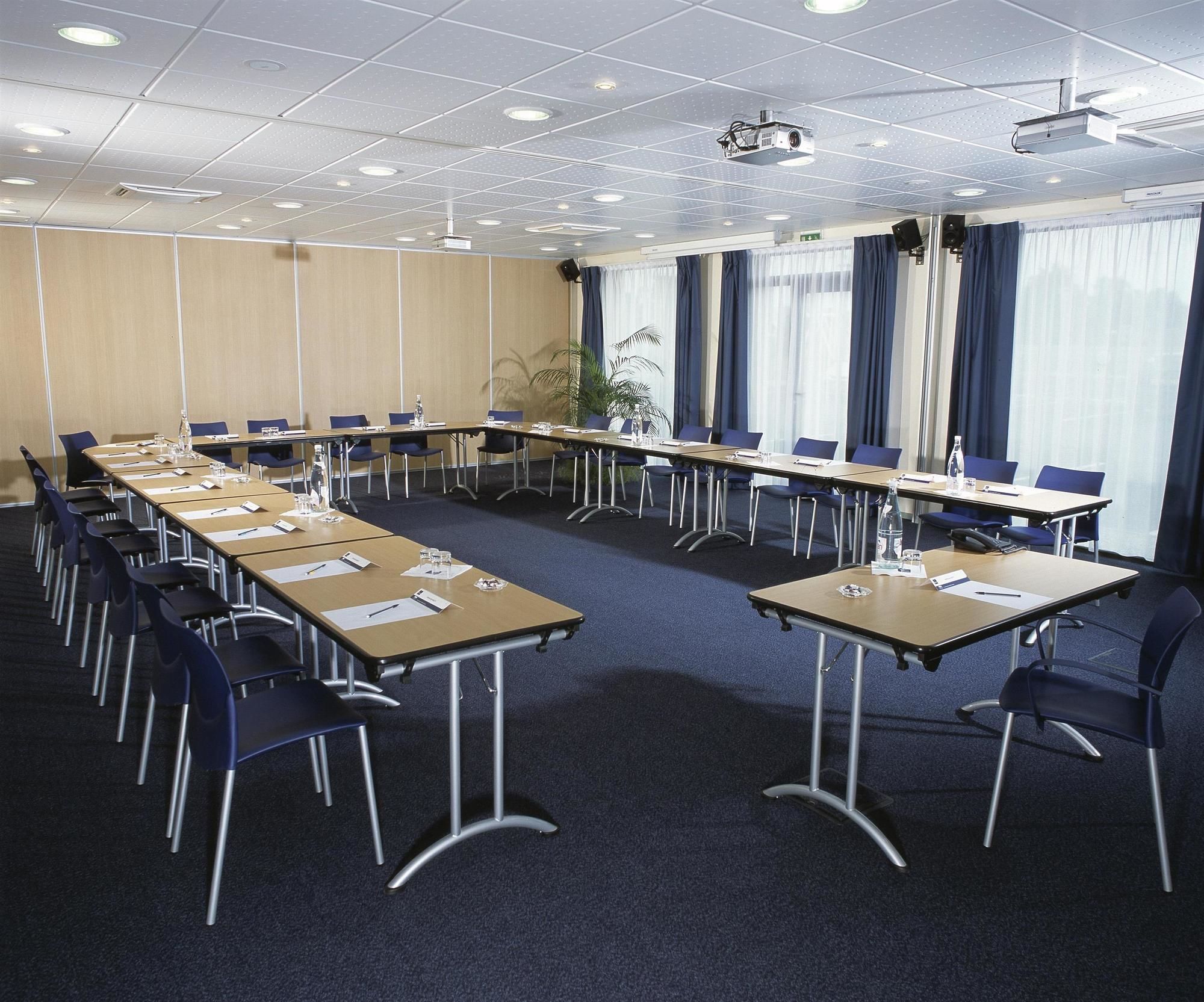 Фото Kyriad Prestige Bordeaux Ouest Mérignac