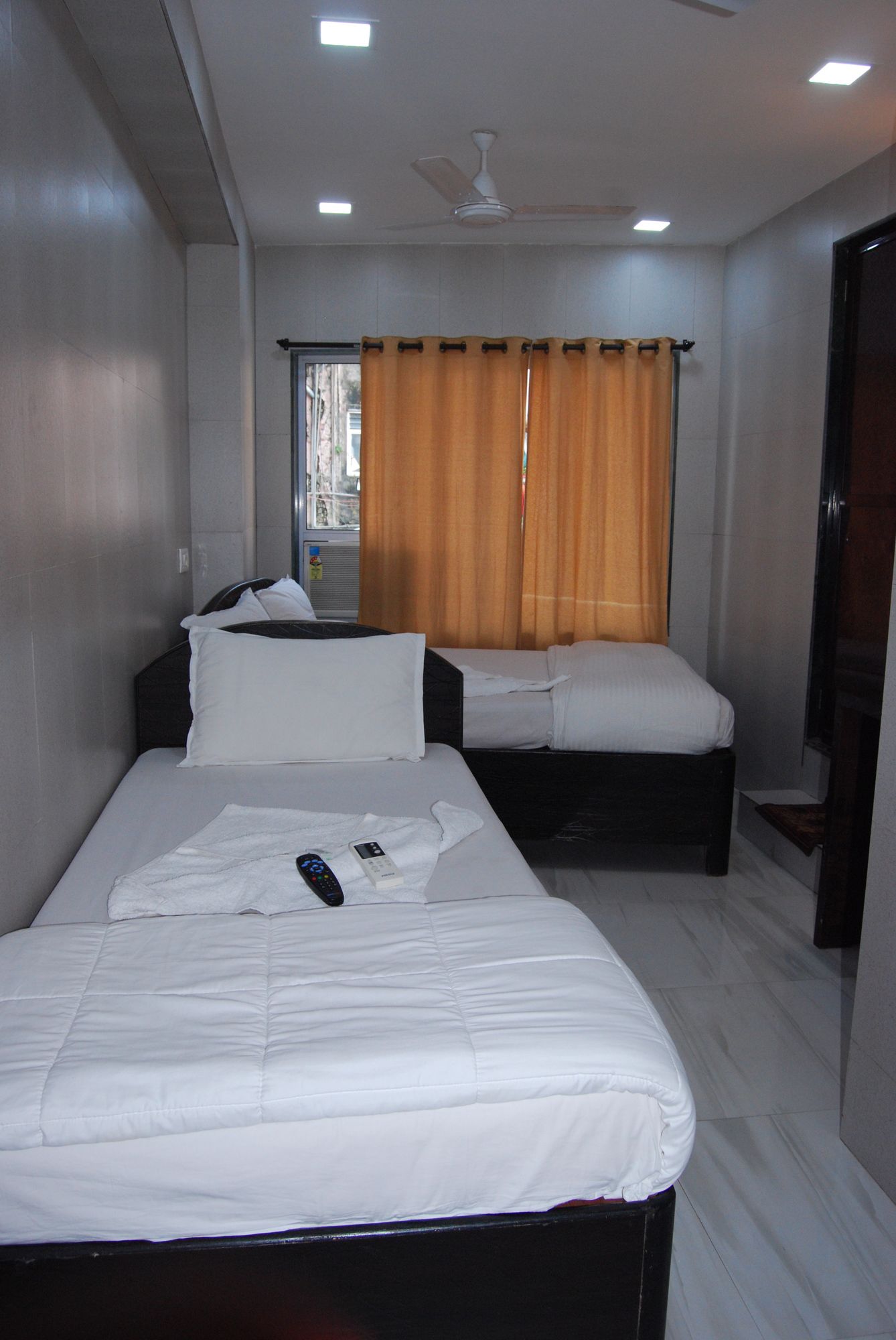 Фото Hotel Holiday Inn