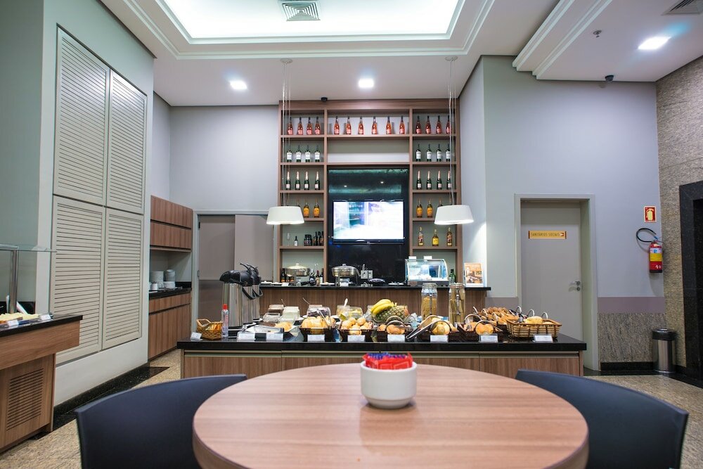 Фото Hotel Continental Business