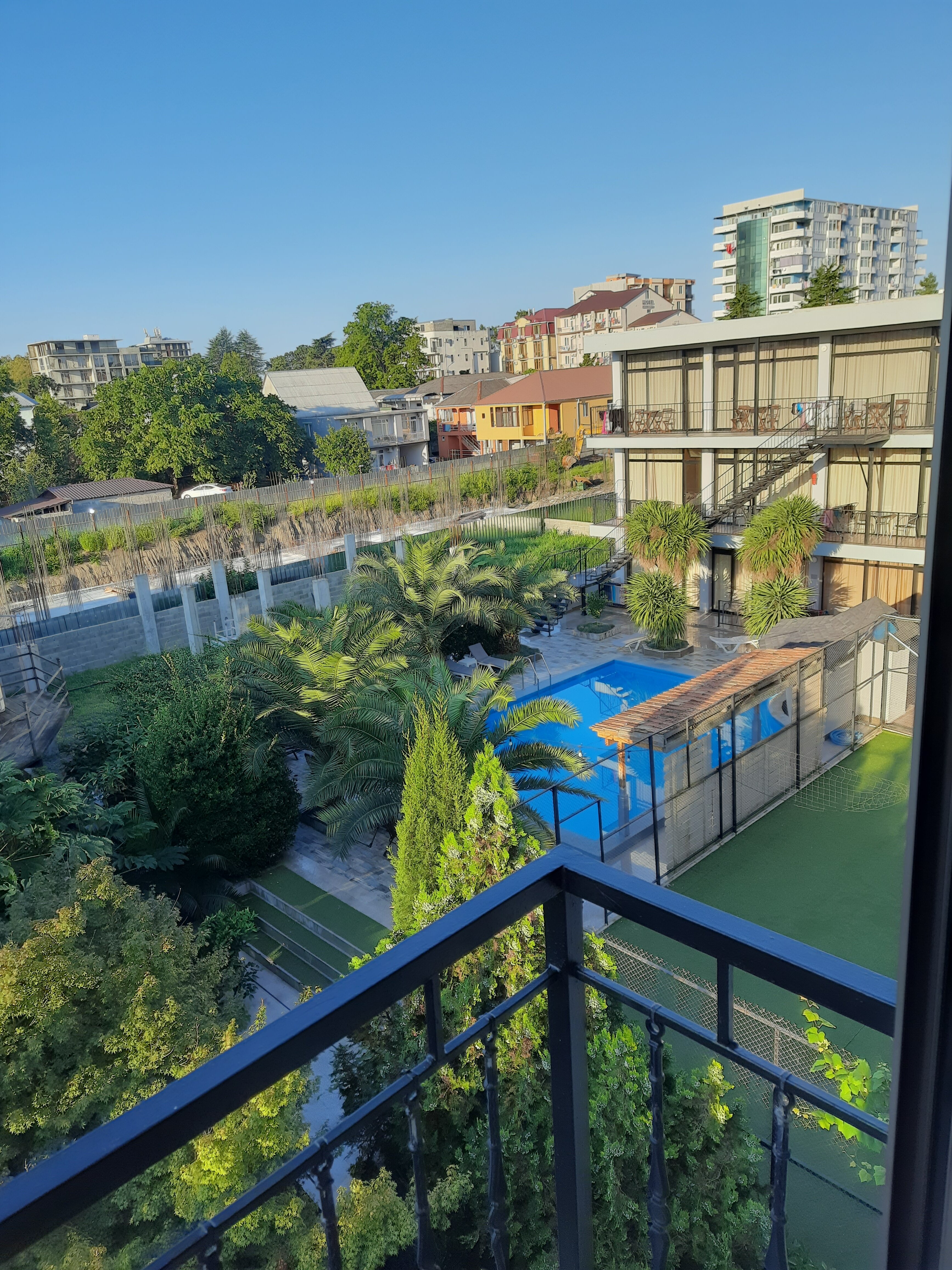 Фото отеля 2