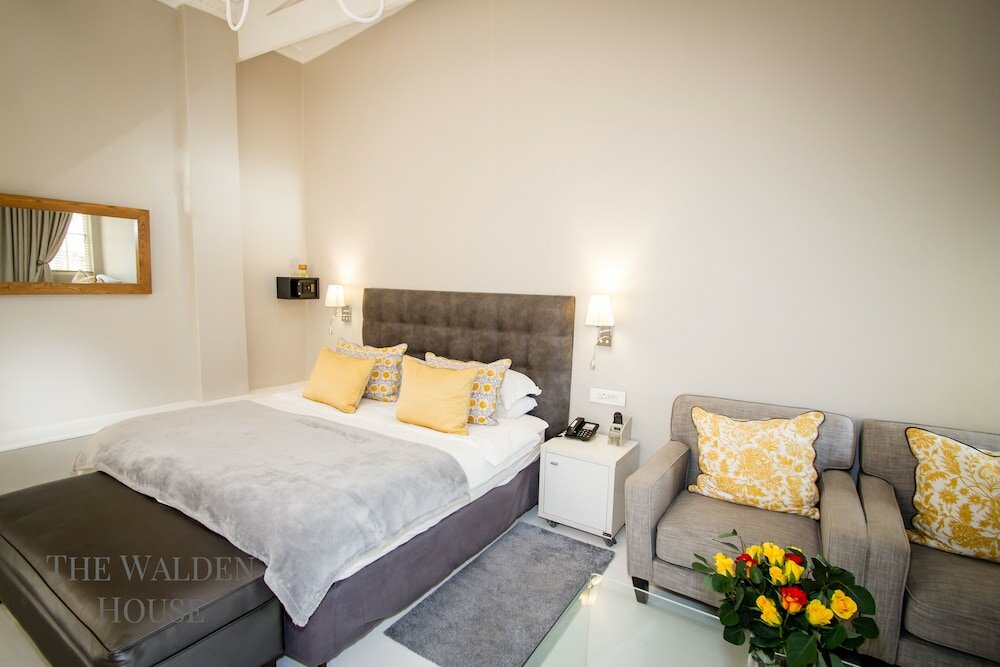 Фото The Walden House