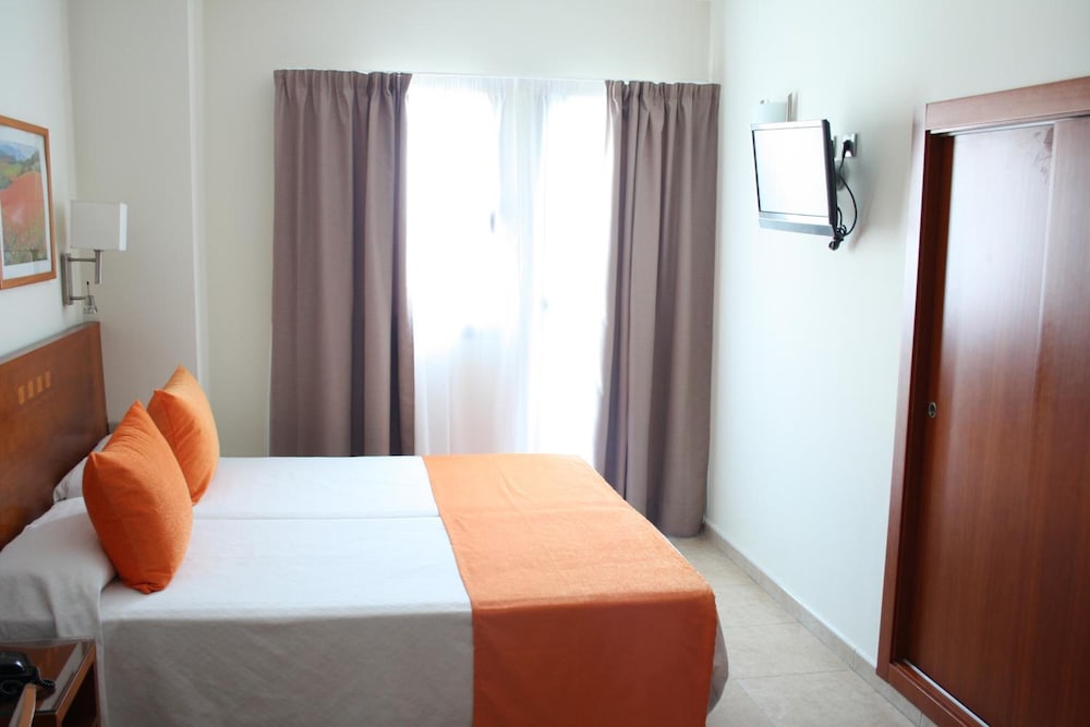 Фото Hotel Pujol