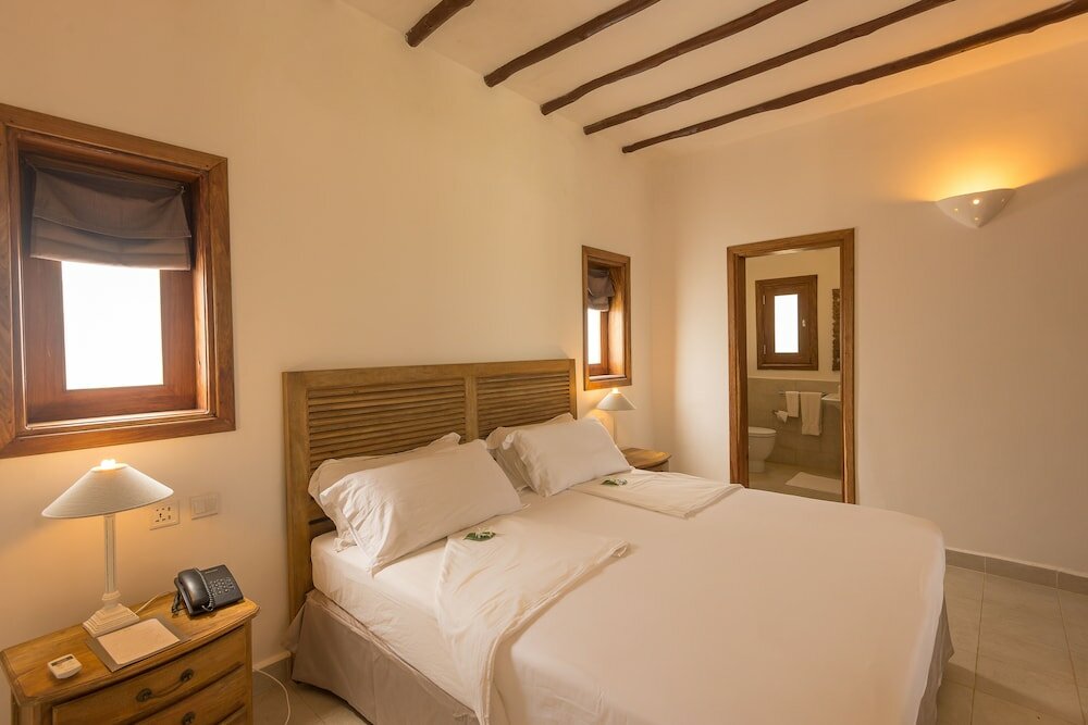 Фото Konokono Beach Resort and Isaraya Over Water Villa