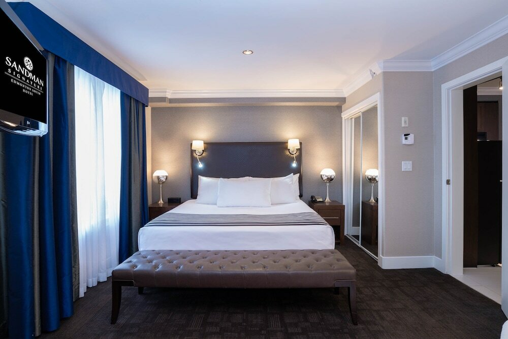 Фото Sandman Signature Edmonton South Hotel