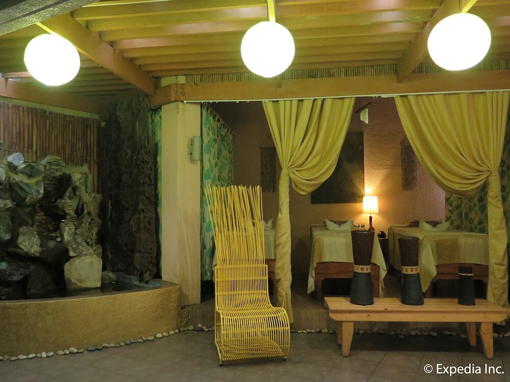 Фото One Tagaytay Place Jg Vacation Rentals