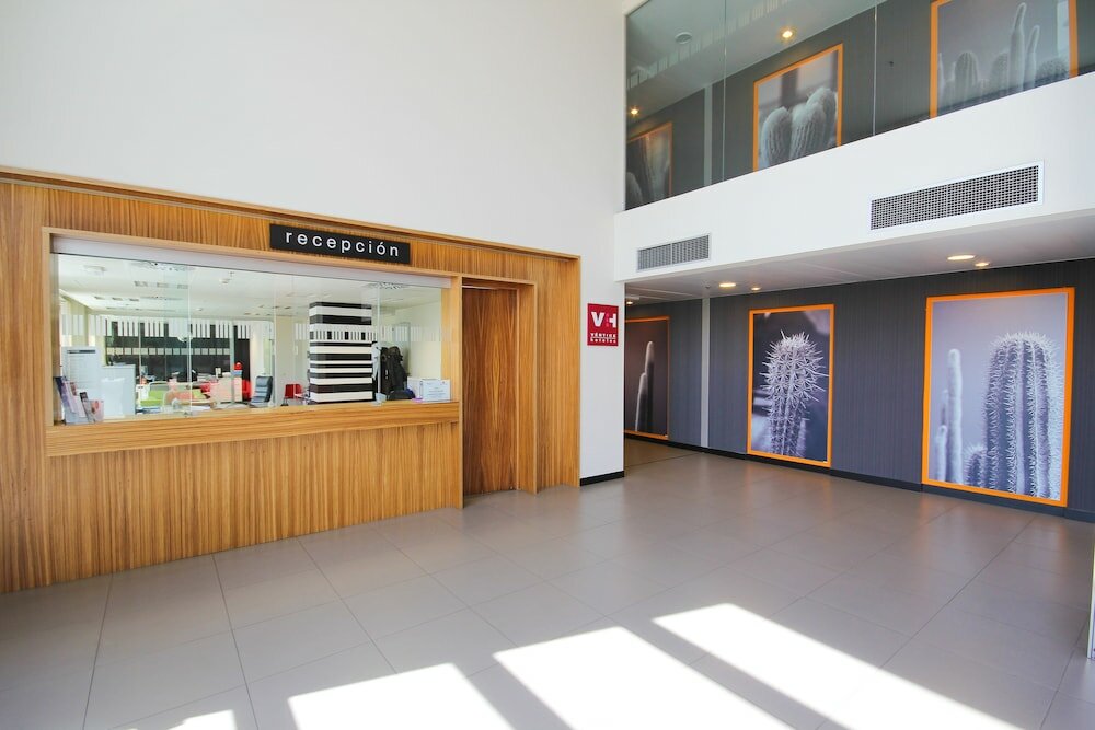 Фото Vertice Roomspace Madrid