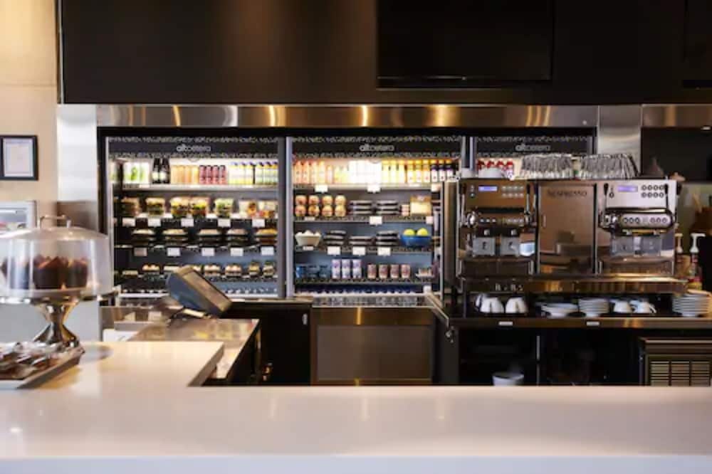 Фото Alt Hotel Toronto Airport