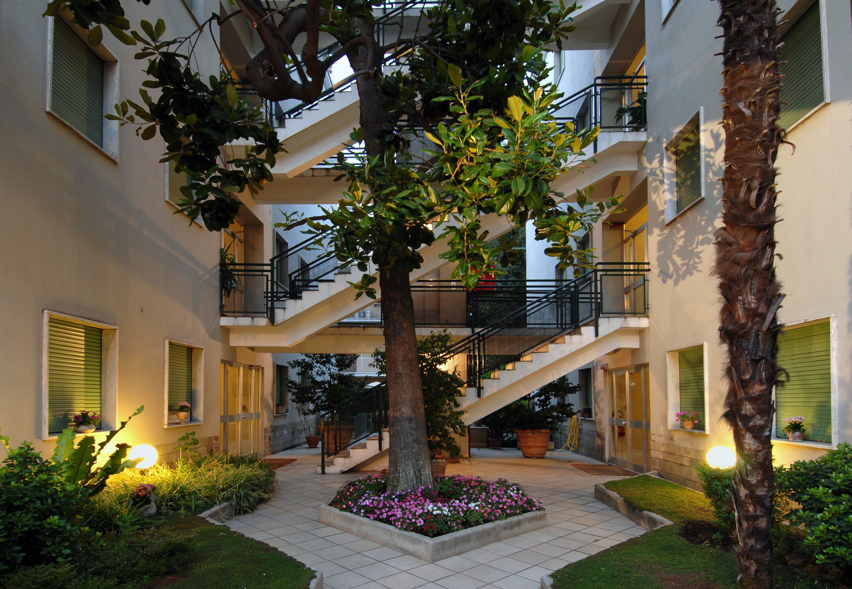 Фото отеля 2