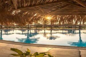 Гостиница Long Beach Resort Hurghada