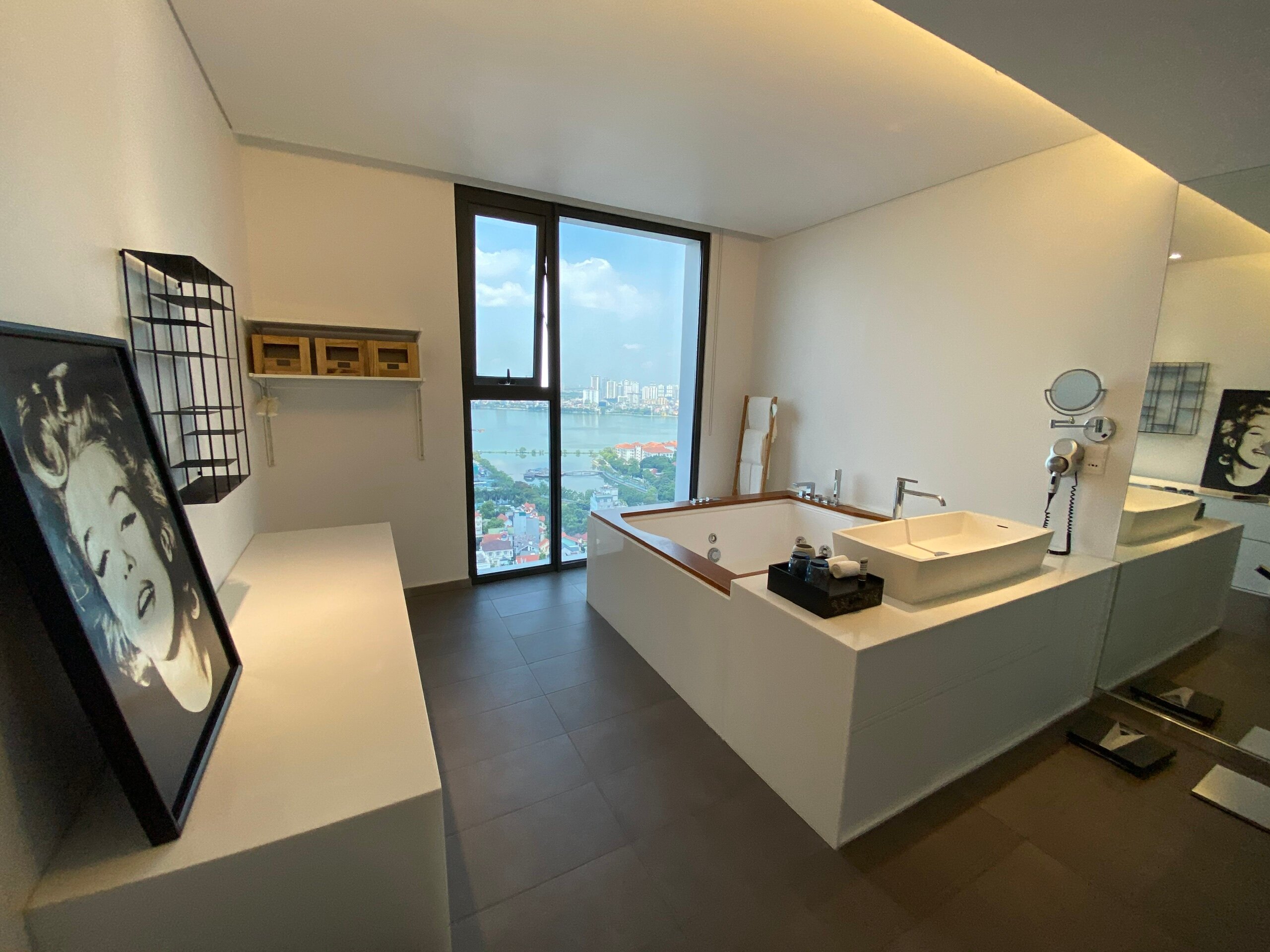 Фото Somerset West Point Hanoi