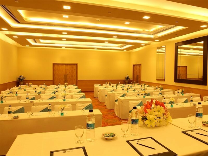 Фото The Metropolitan Hotel and SPA New Delhi