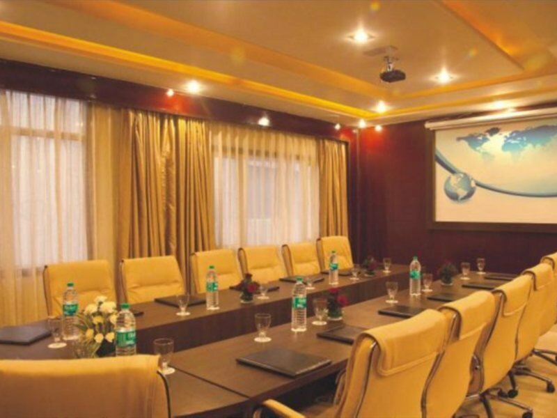 Фото Hotel Shanti Palace