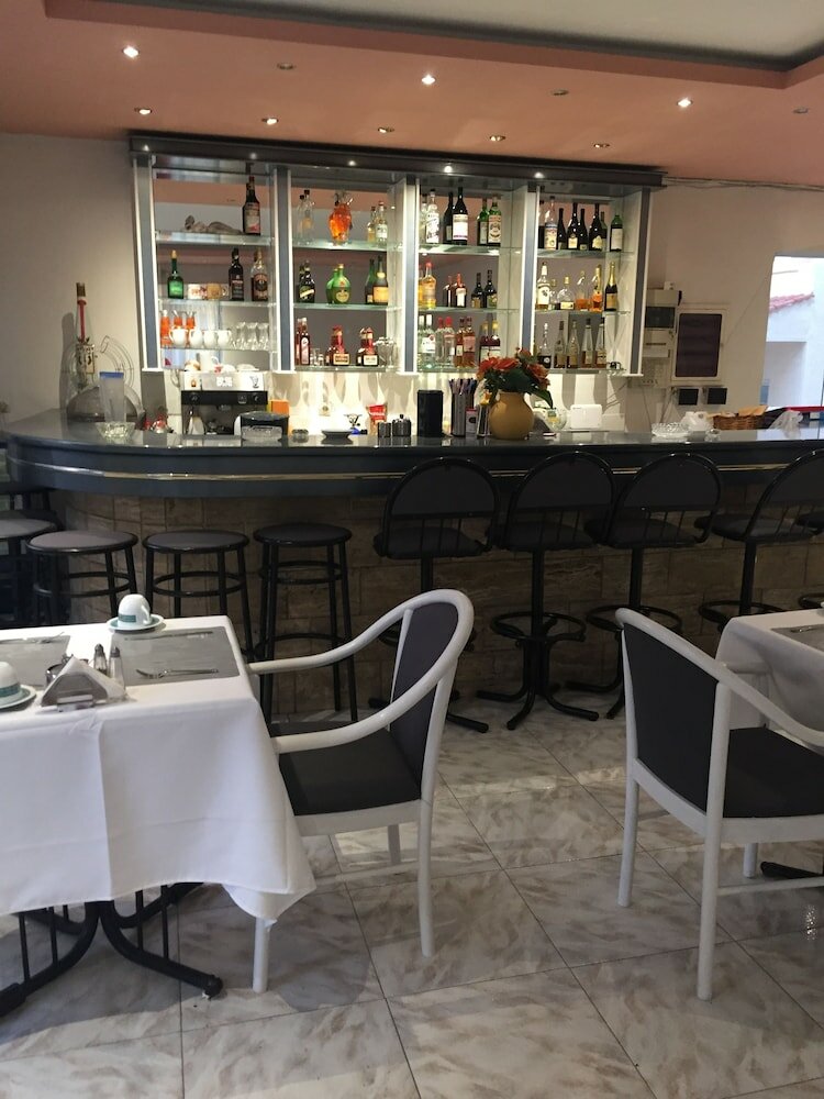 Фото Alkyonides Hotel