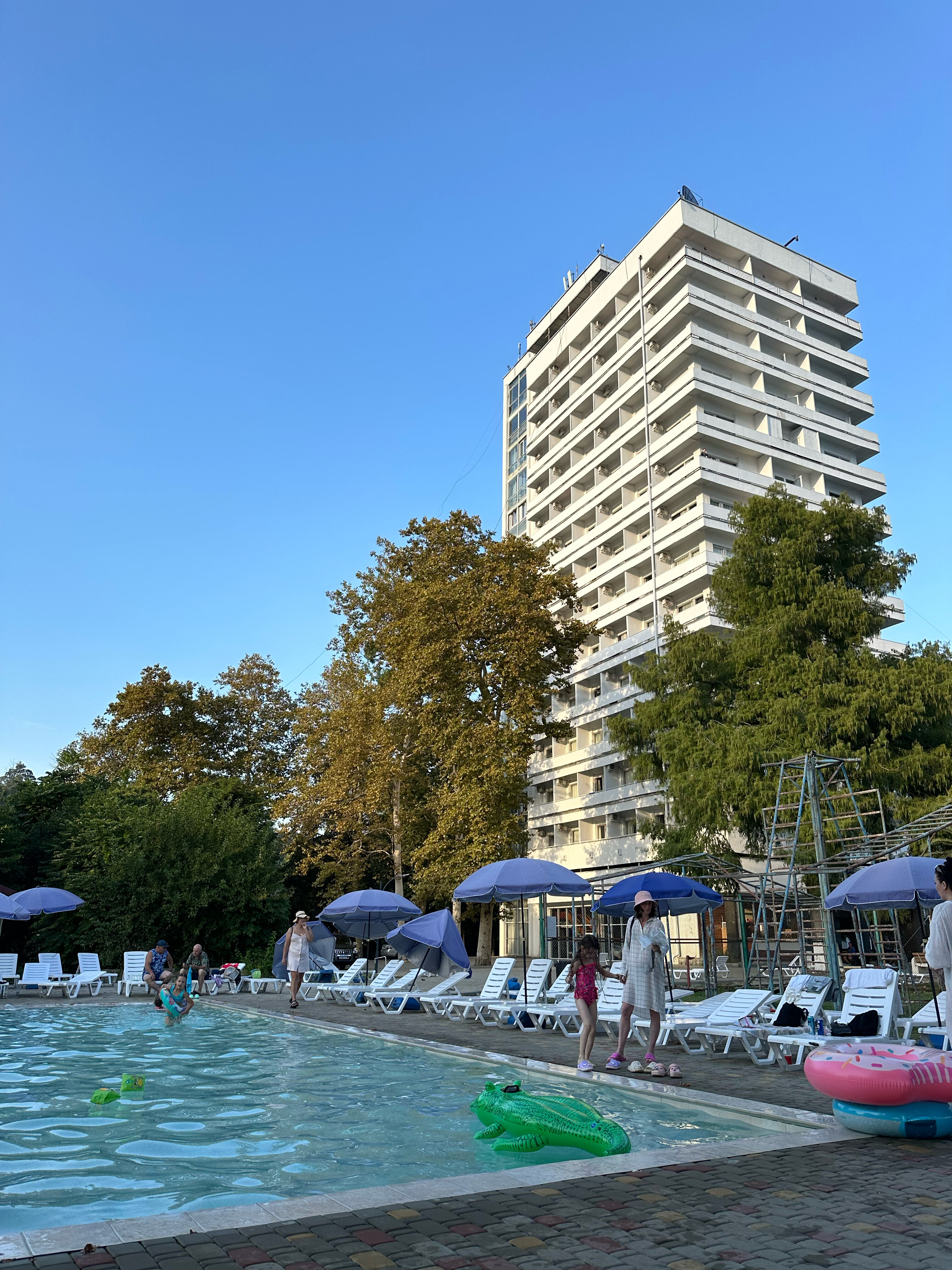 Фото отеля 1