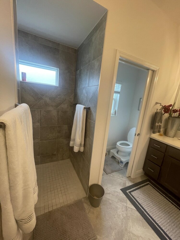 Фото Designer Home In Saint Catherine