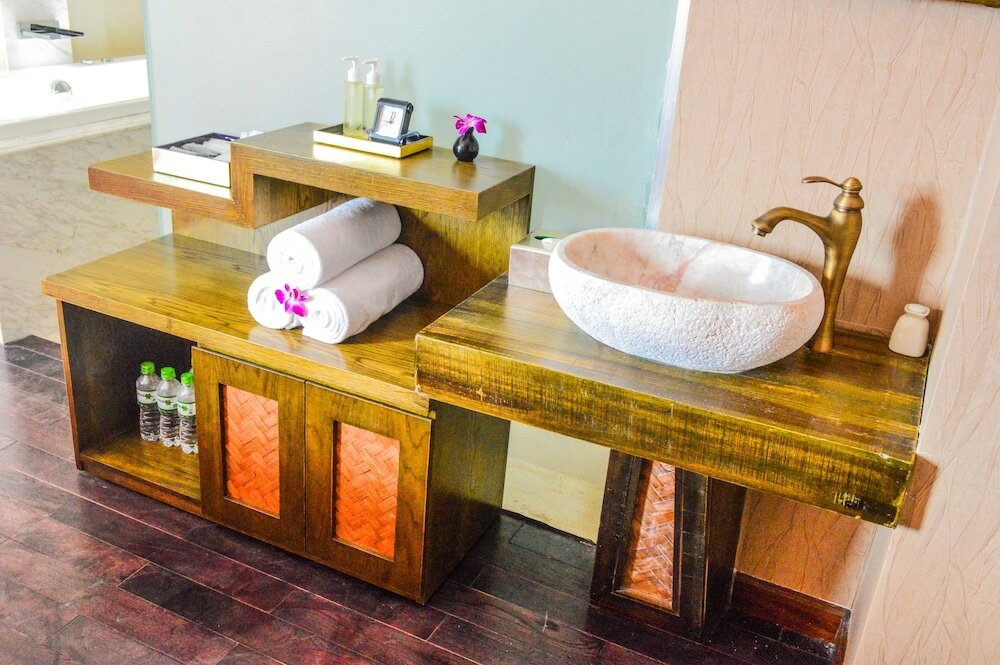 Фото Holiday Beach Hotel Danang