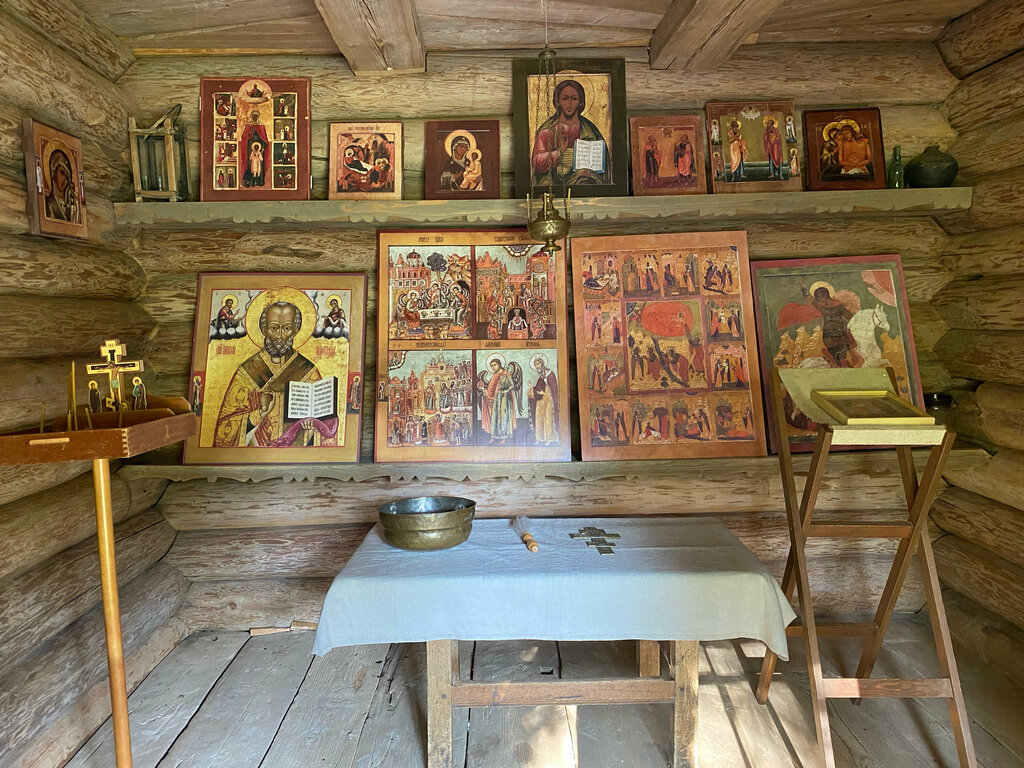 Часовня, памятный крест Часовня Петра и Павла из деревни Гарь, Великий Новгород, фото