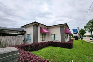 Гостиница Express Inn Hobby Airport