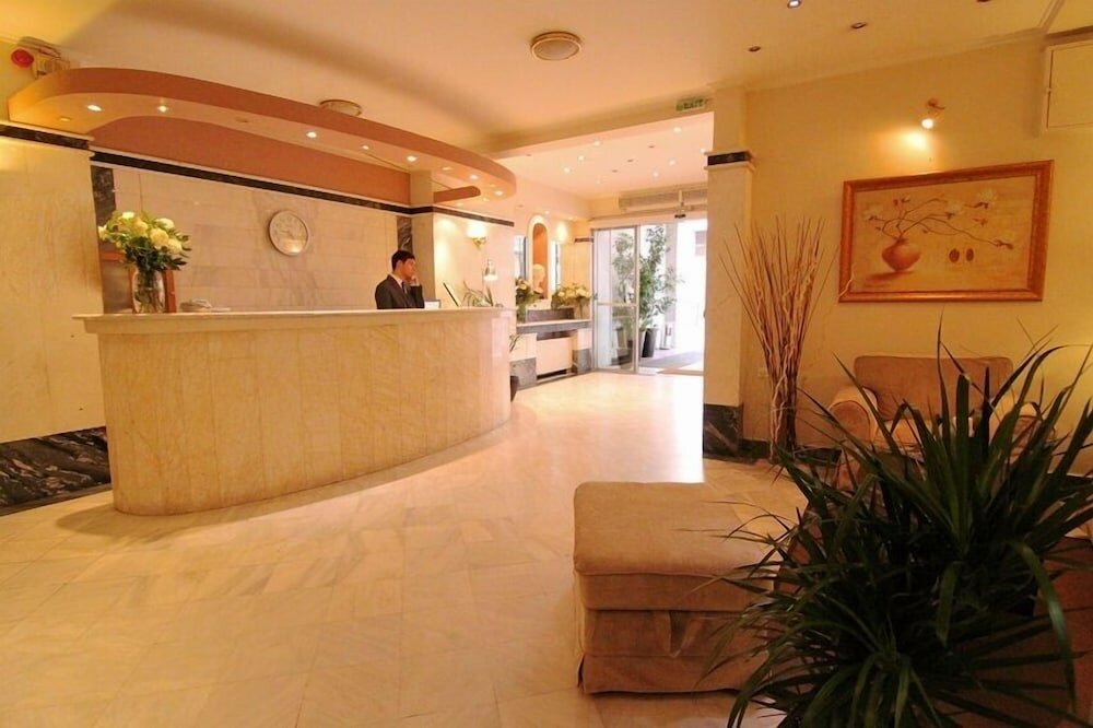 Фото Achillion Hotel