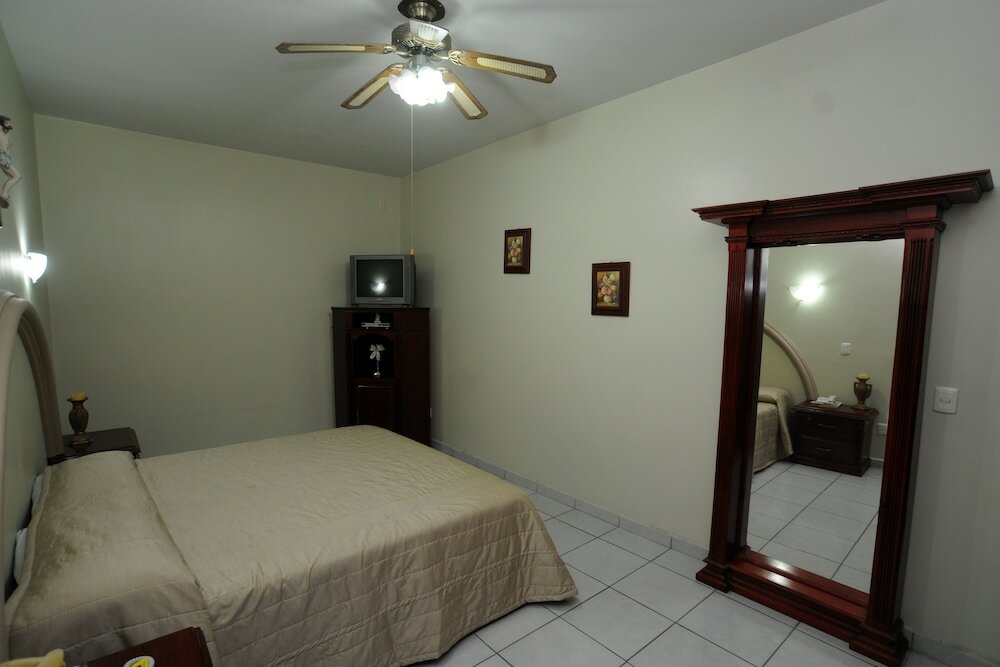 Фото Hotel Plaza Sahuayo