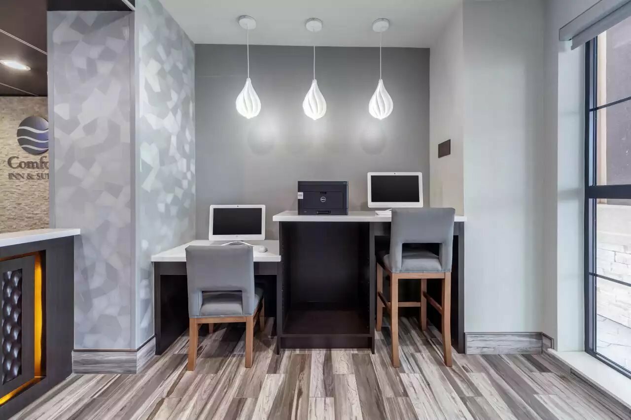 Фото Comfort Inn & Suites Oklahoma City South I-35