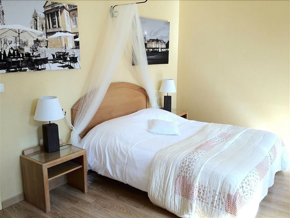 Фото Hotel du Theatre