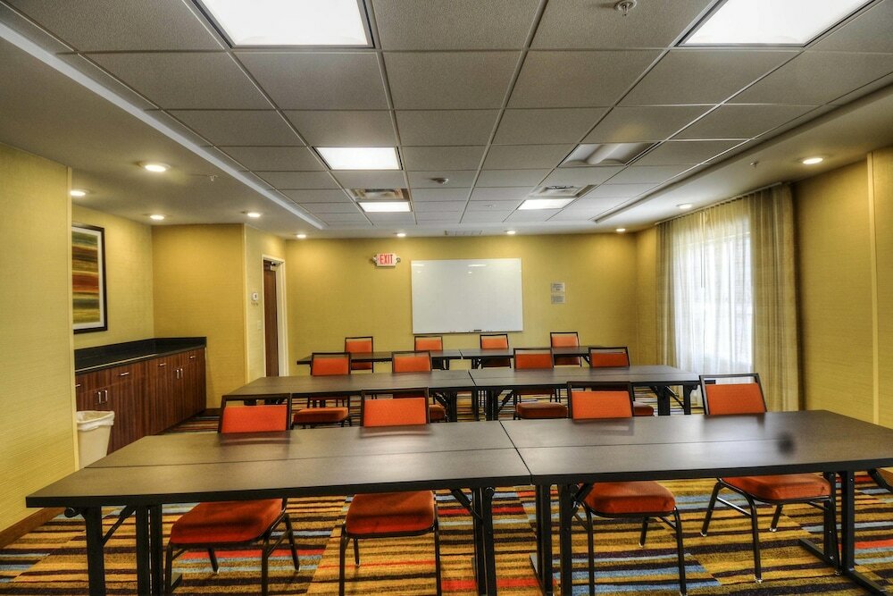 Фото Fairfield Inn & Suites by Marriott Princeton