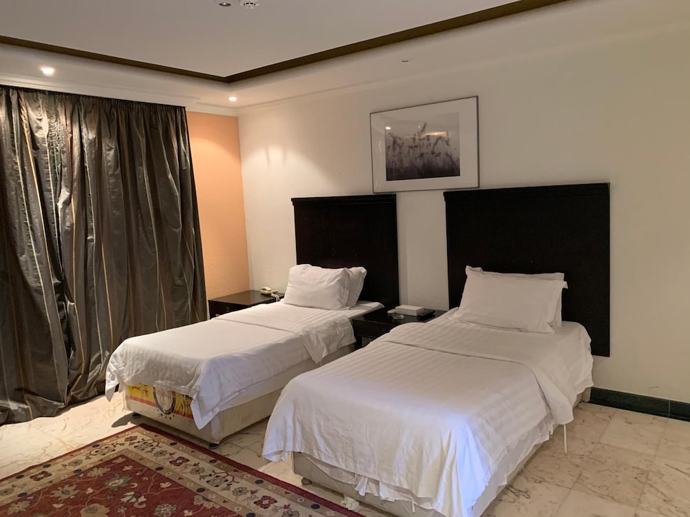 Фото Delmon Hotel Jeddah