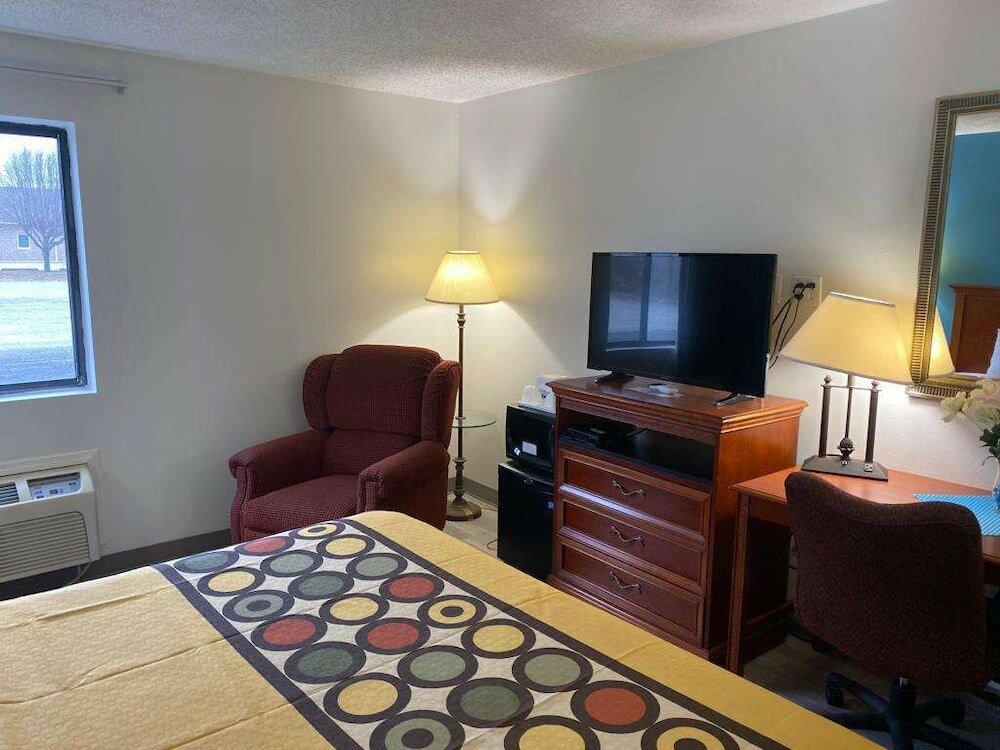 Фото Americas Best Value Inn West Frankfort
