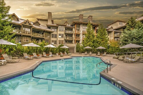 Гостиница Blackcomb Springs Suites by Clique в Уистлере