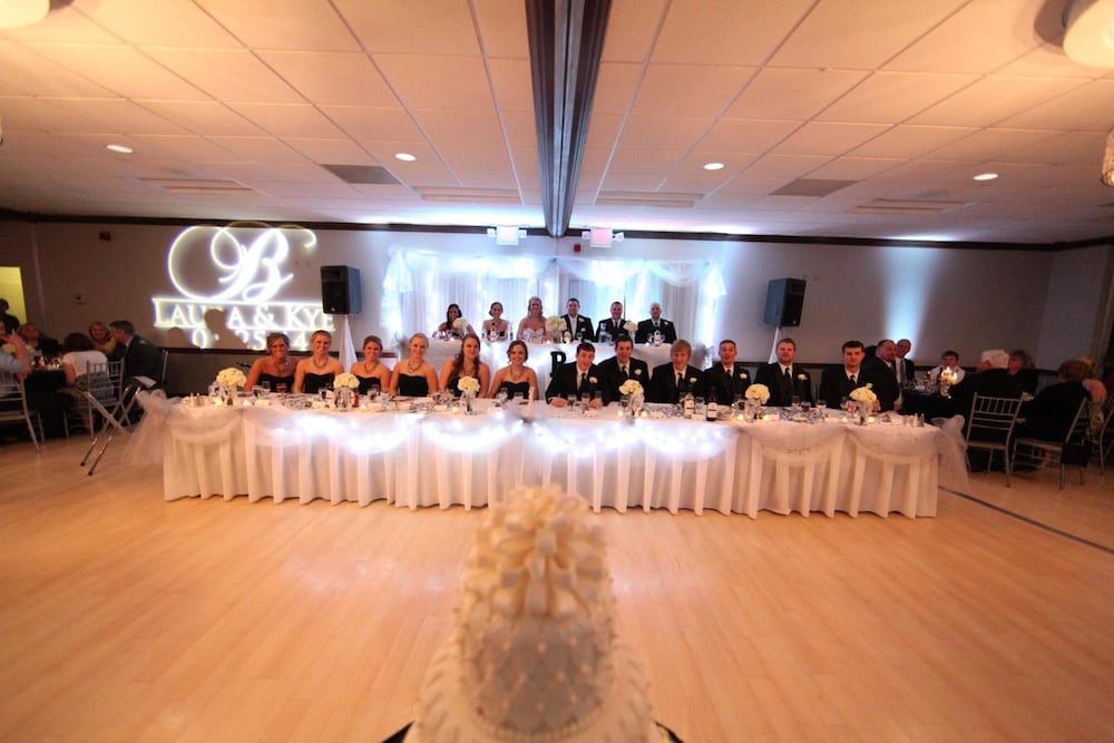 Фото Unique Suites Hotel