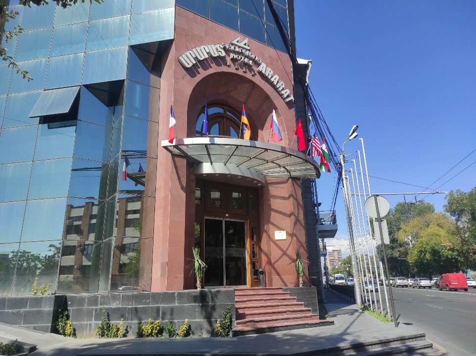 Фото отеля 2